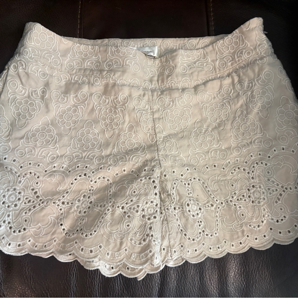 Women's Cream Eyelet Lace Shorts
